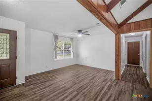 302 Brooks Rd, Victoria, TX 77904 - Photo 4
