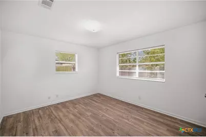 302 Brooks Road, Victoria, TX 77904 - Photo 16