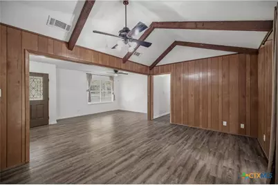 302 Brooks Road, Victoria, TX 77904 - Photo 6