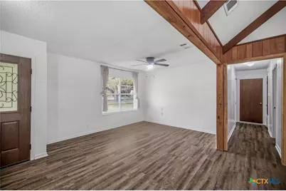 302 Brooks Road, Victoria, TX 77904 - Photo 4