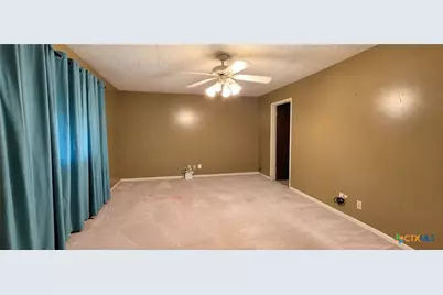 303 Milton Street, Victoria, TX 77901 - Photo 36