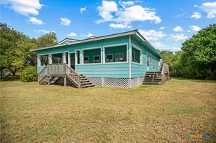 214 Elizabeth Ln, Port Lavaca, TX 77982 - Photo 1