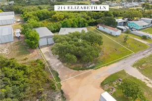 214 Elizabeth Ln, Port O'Connor, TX 77982 - Photo 4