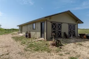 2379 Spring Valley Rd, Lorena, TX 76655 - Photo 38