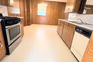 110 E Upshaw Ave, Temple, TX 76501 - Photo 8