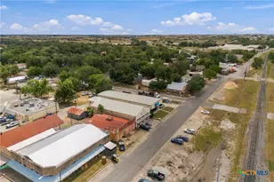 512 N Ave F, Shiner, TX 77984 - Photo 44