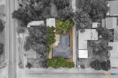 512 N Avenue F, Shiner, TX 77984 - Photo 1