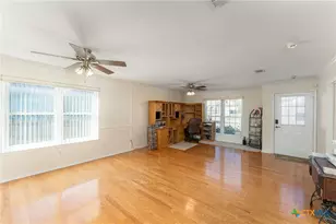 405 Juniper Cir, Copperas Cove, TX 76522 - Photo 10