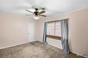 112 Laguna Dr, Victoria, TX 77904 - Photo 14