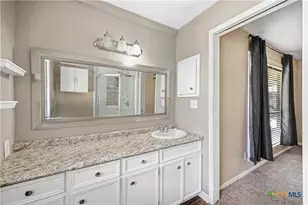 112 Laguna Dr, Victoria, TX 77904 - Photo 12
