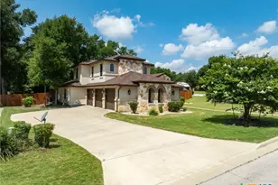 1010 Woodland Bend Cir, Salado, TX 76571 - Photo 2
