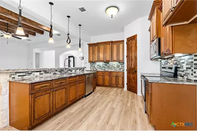1010 Woodland Bend Circle, Salado, TX 76571 - Photo 16