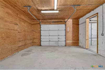 295 N Krueger Avenue, New Braunfels, TX 78130 - Photo 22