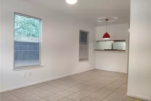 107 1st St, San Marcos, TX 78666 - Photo 2