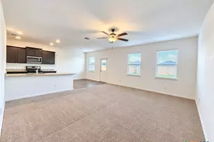 3985 Prairie Crk, New Braunfels, TX 78132 - Photo 6