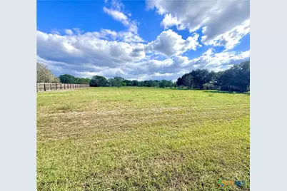 301 Basswood Street, Victoria, TX 77904 - Photo 2