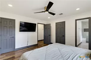 555 Fm 477, Seguin, TX 78155 - Photo 30