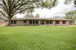 12 Jade Dr, Victoria, TX 77904 - Photo 2