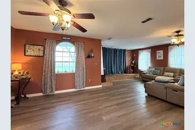450 W Kruse Avenue, Port Lavaca, TX 77979 - Photo 6
