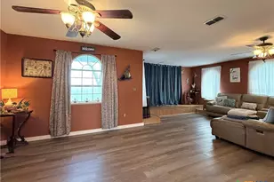 450 W Kruse Ave, Port Lavaca, TX 77979 - Photo 6
