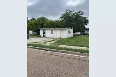 1015 Ash Street, Victoria, TX 77901 - Photo 1