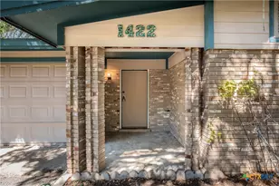 1422 Mockingbird Ln, Seguin, TX 78155 - Photo 1