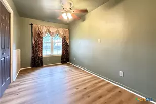 306 Angus St, Victoria, TX 77904 - Photo 32