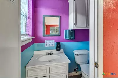 105 Ward Street, Cuero, TX 77954 - Photo 8