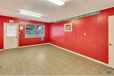 105 Ward Street, Cuero, TX 77954 - Photo 6