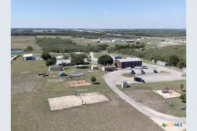 3925 Linne Road, Seguin, TX 78155 - Photo 4