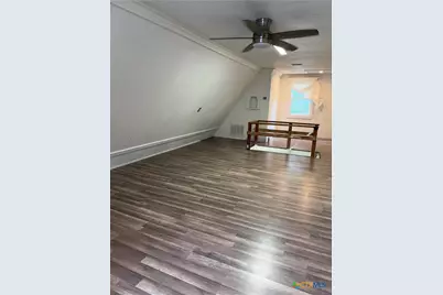 401 E Broadway, Cuero, TX 77954 - Photo 46