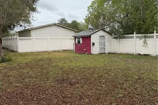 302 3rd St, Cuero, TX 77954 - Photo 4