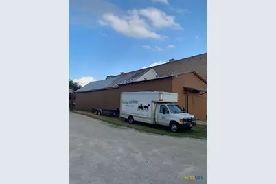 716 N Avenue D Avenue, Shiner, TX 77984 - Photo 6
