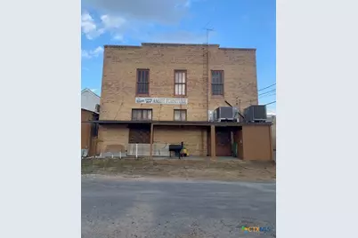 716 N Avenue D Avenue, Shiner, TX 77984 - Photo 4