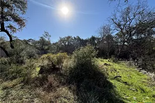 17 Cliffside Cir, Morgans Point, TX 76513 - Photo 1