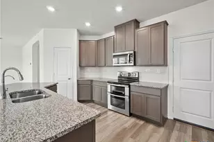 3865 Bentwood Way, New Braunfels, TX 78130 - Photo 8