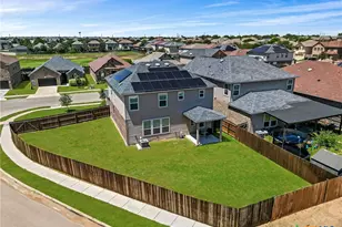 3865 Bentwood Way, New Braunfels, TX 78130 - Photo 4