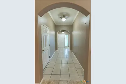 305 Waterstone, Victoria, TX 77901 - Photo 4