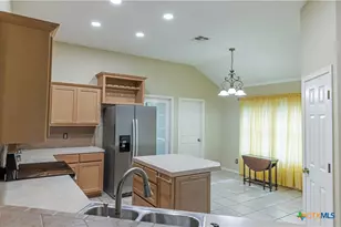 305 Waterstone, Victoria, TX 77901 - Photo 12