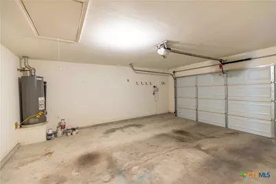305 Waterstone, Victoria, TX 77901 - Photo 34