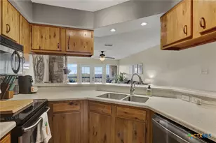 1226 Cougar Dr, Canyon Lake, TX 78133 - Photo 10
