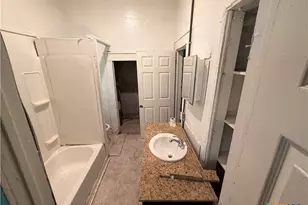 920 S 9th St, Temple, TX 76504 - Photo 4
