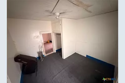 920 S 9th Street, Temple, TX 76504 - Photo 6