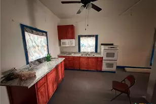 920 S 9th St, Temple, TX 76504 - Photo 14