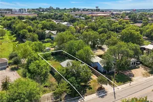 2553 W San Antonio St, New Braunfels, TX 78130 - Photo 26