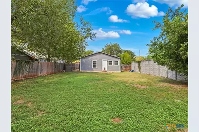 2553 W San Antonio Street, New Braunfels, TX 78130 - Photo 22