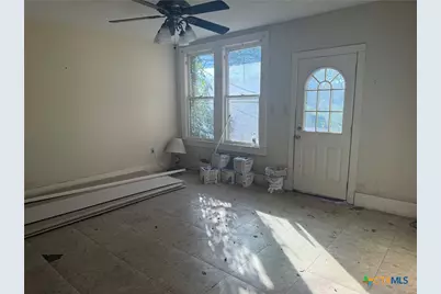 108 S Race Street, Lampasas, TX 76550 - Photo 6