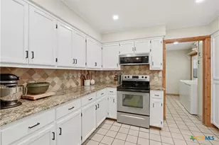 11102 Salado Springs Cir, Salado, TX 76571 - Photo 8
