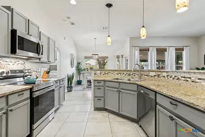 2236 Stonecrest Path, New Braunfels, TX 78130 - Photo 6