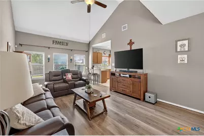 301 Maple Way, New Braunfels, TX 78132 - Photo 6